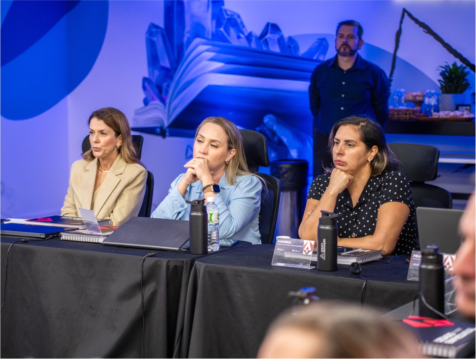 Empresários em mentoria presencial do Programa Legado Empresarial
