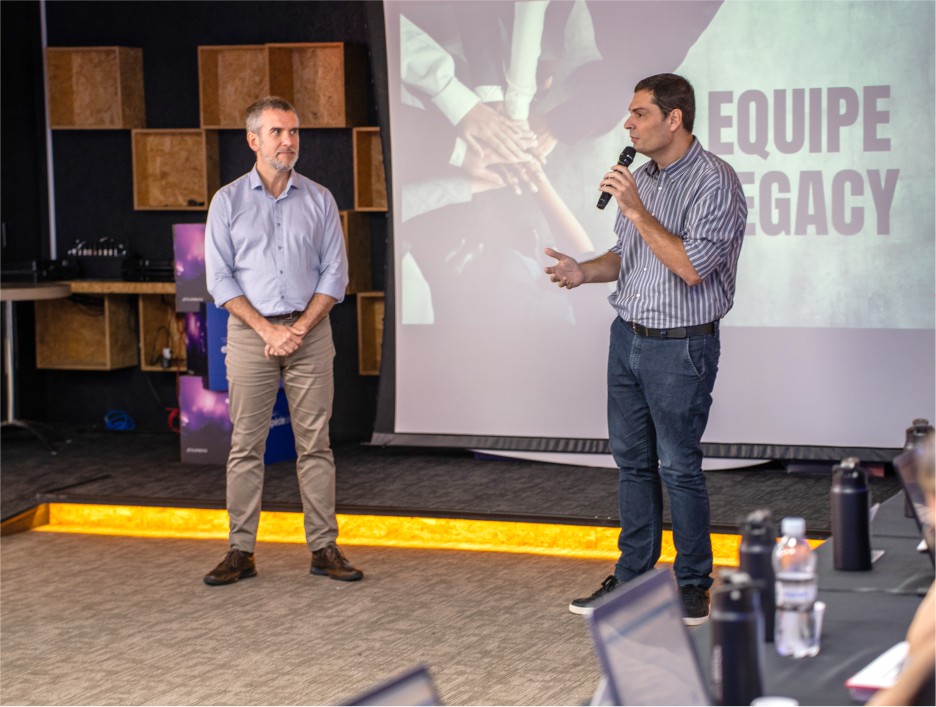 Empresários em mentoria presencial do Programa Legado Empresarial
