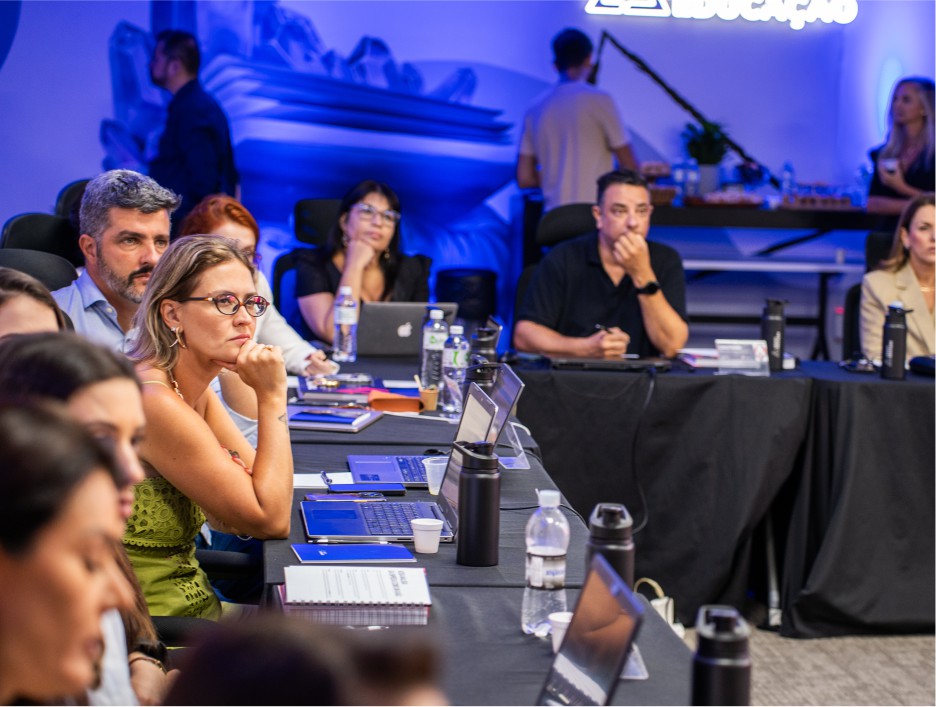Empresários em mentoria presencial do Programa Legado Empresarial
