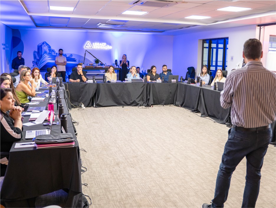 Empresários em mentoria presencial do Programa Legado Empresarial