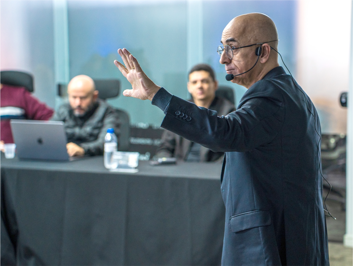 Empresários em mentoria presencial do Programa Legado Empresarial